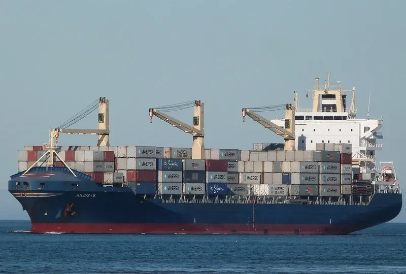 JULIUS S Container Ship IMO 9294018 photo 6