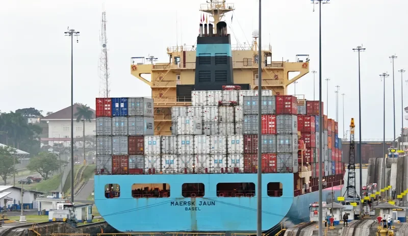 MAERSK JALAN Container Ship IMO 9294161 photo 3