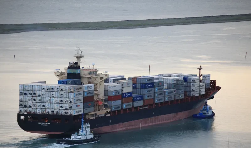 MAERSK JALAN Container Ship IMO 9294161 photo 7