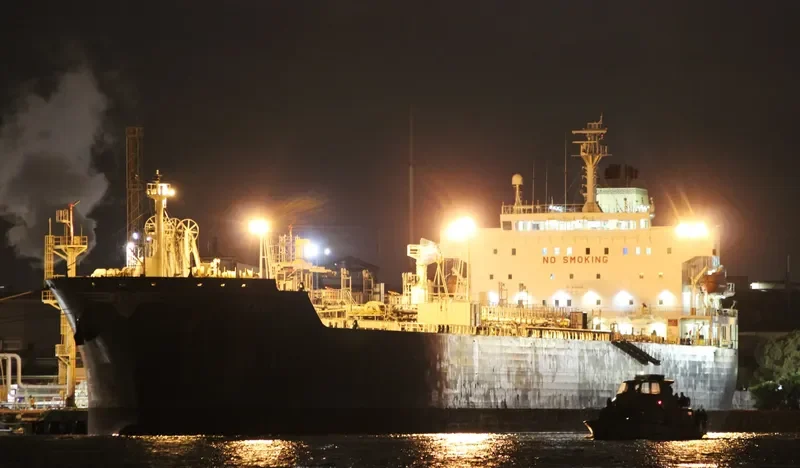 AXIOS Tanker IMO 9294666 photo 9