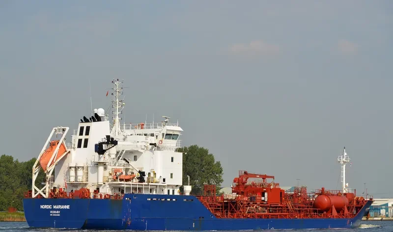 CHARLOTTE ESSBERGER Tanker IMO 9294680 photo 10