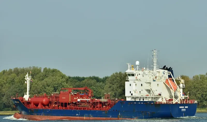 BIRTHE ESSBERGER Tanker IMO 9294692 photo 4