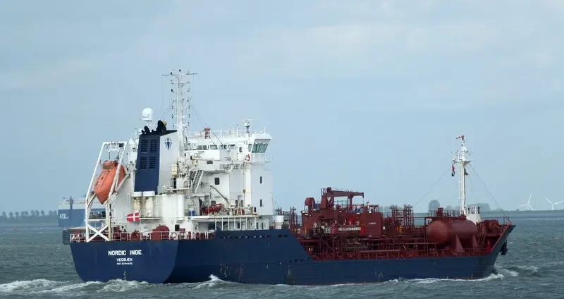 BIRTHE ESSBERGER Tanker IMO 9294692 photo 10