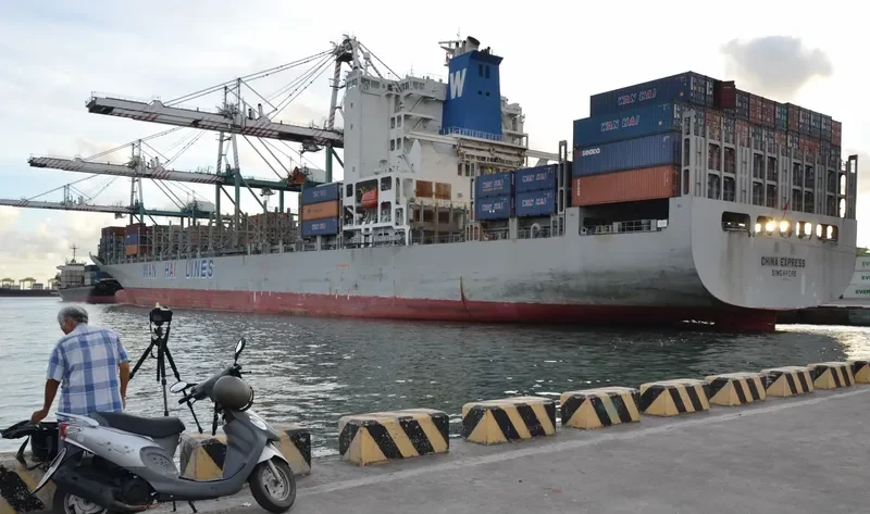 INTERASIA HERITAGE Container Ship IMO 9294850 photo 2