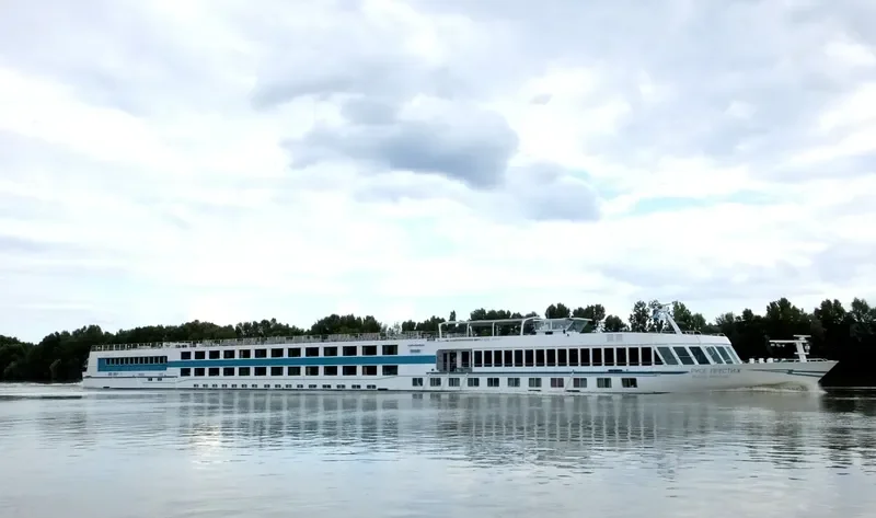 ROUSSE PRESTIGE Passenger Ship IMO 9294939 photo 5
