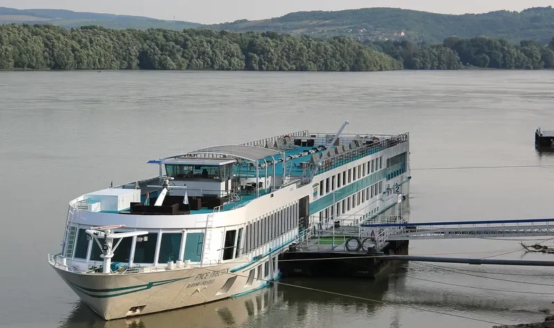ROUSSE PRESTIGE Passenger Ship IMO 9294939 photo 8