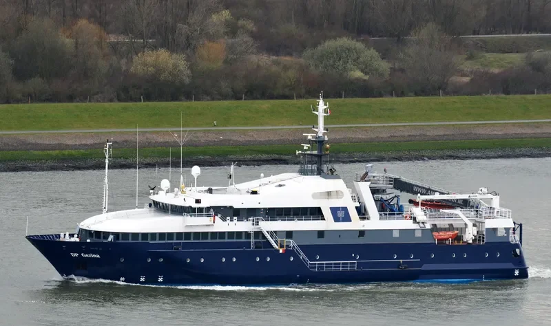 DP GEZINA Offshore Vessel IMO 9295103 photo 8