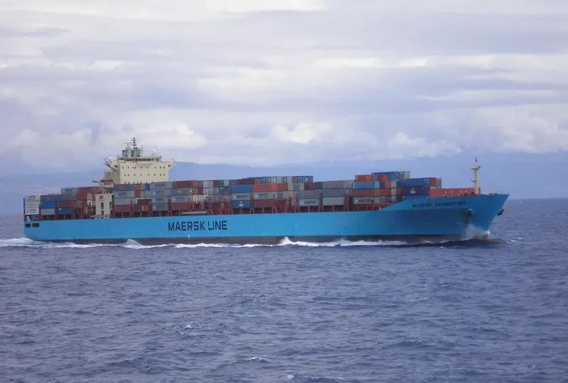 XIN FENG SHANG HAI Container Ship IMO 9295177 photo 8