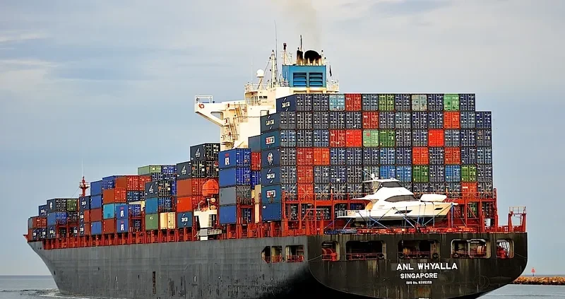 FAN YA TIAN JIN Container Ship IMO 9295359 photo 7