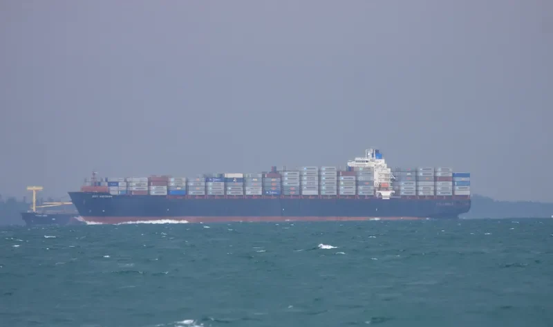 FAN YA TIAN JIN Container Ship IMO 9295359 photo 9