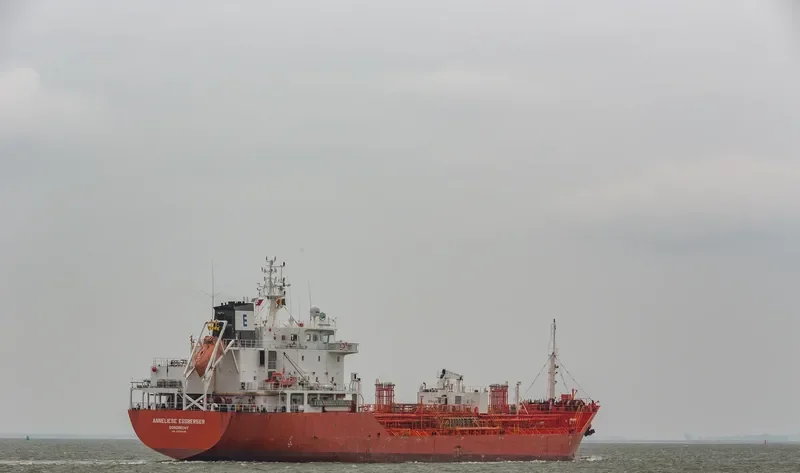 ANNELIESE ESSBERGER Tanker IMO 9295426 photo 9