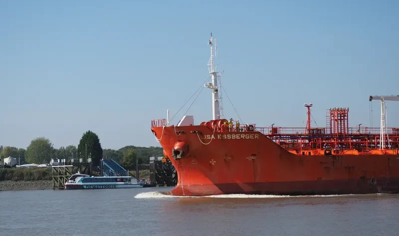 LISA ESSBERGER Tanker IMO 9295438 photo 3