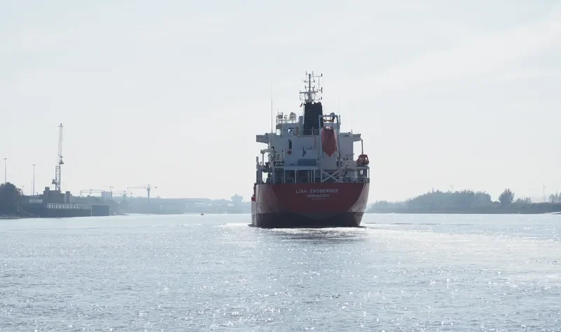 LISA ESSBERGER Tanker IMO 9295438 photo 4