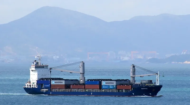 MARVEL Container Ship IMO 9296456 photo 9