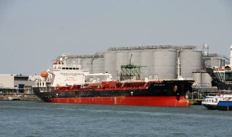 MTM LONDON Tanker IMO 9296872 photo 8