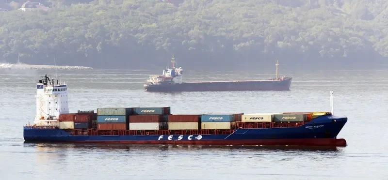 FESCO NAVARIN Container Ship IMO 9296999 photo 9