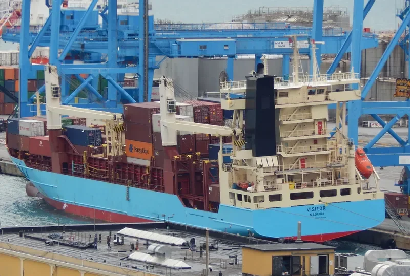 VISITOR Container Ship IMO 9297606 photo 4