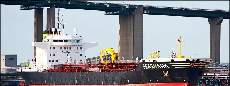 SEASHARK Tanker IMO 9298193 photo 4