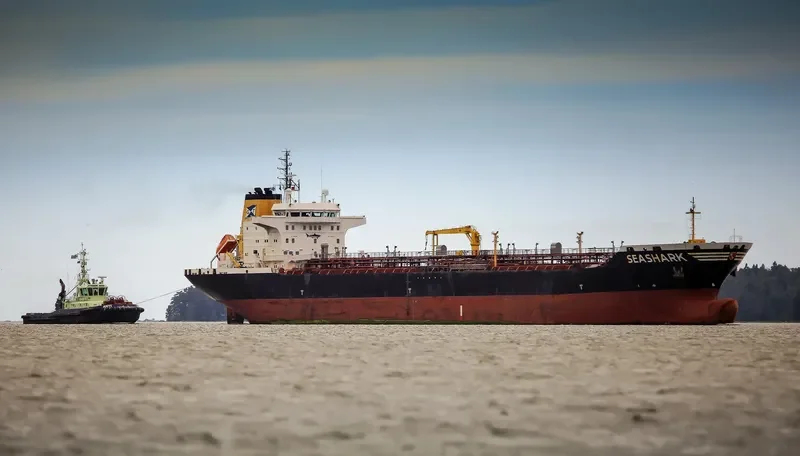SEASHARK Tanker IMO 9298193 photo 10
