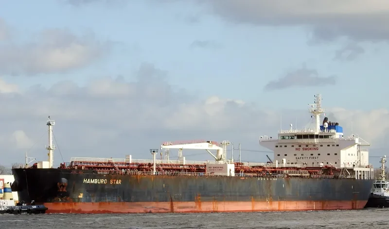 HAMBURG STAR Tanker IMO 9298325 photo 7