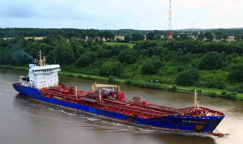 EMANUELE S Tanker IMO 9298363 photo 8