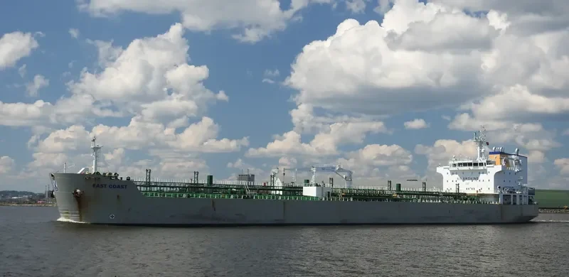 EAST COAST Tanker IMO 9298703 photo 2