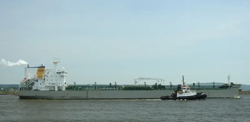 NEW ENGLAND Tanker IMO 9298727 photo 10
