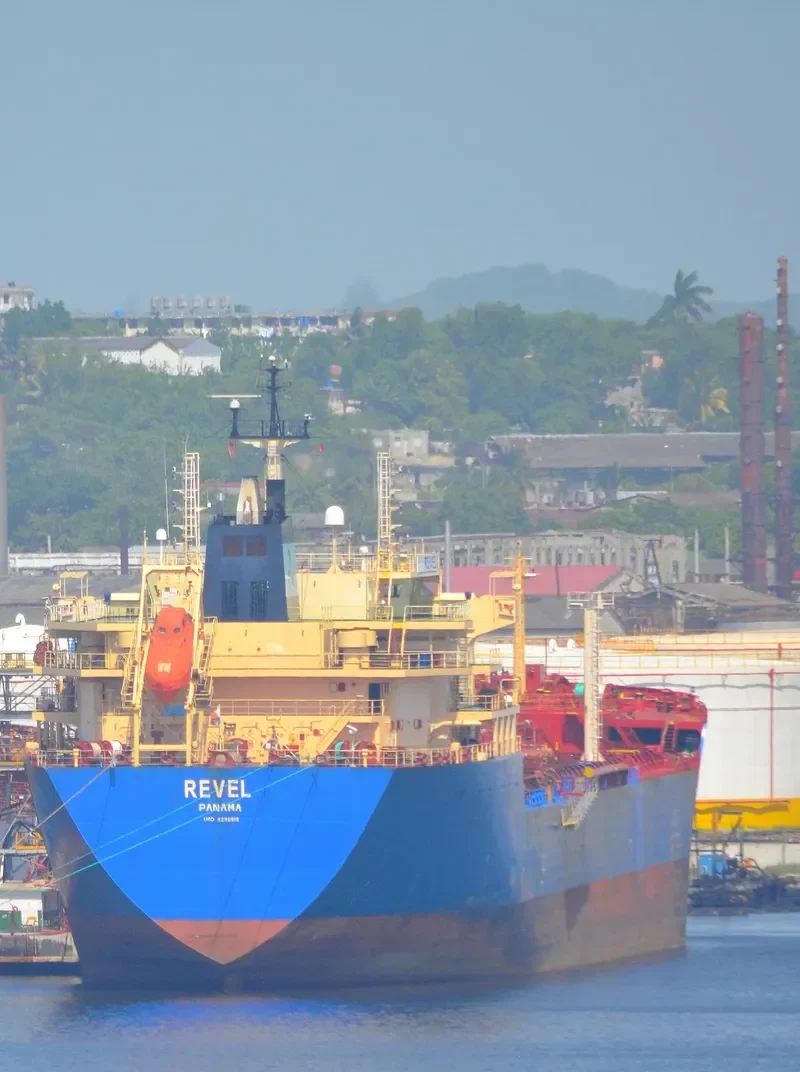 BLUE COMMANDER Tanker IMO 9298818