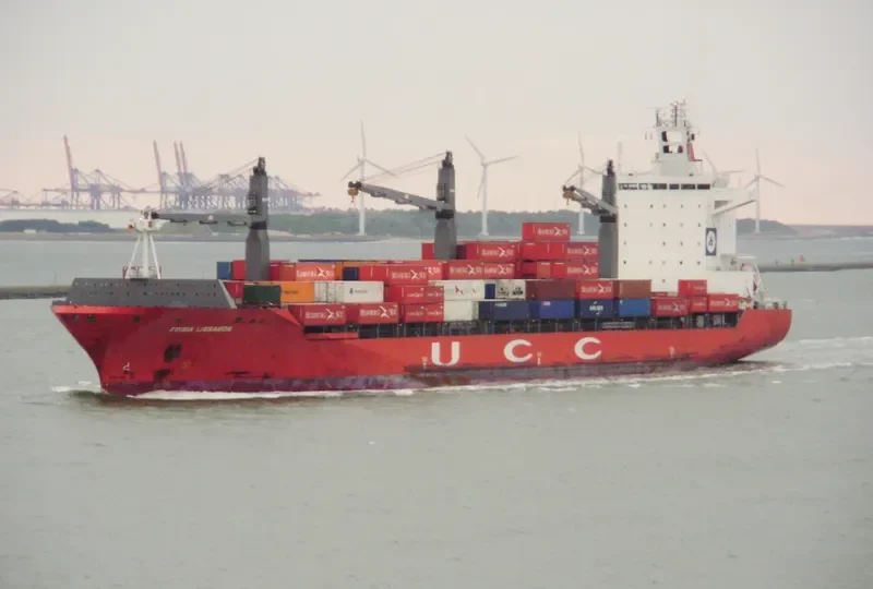 HSL PORTO Container Ship IMO 9299020 photo 5