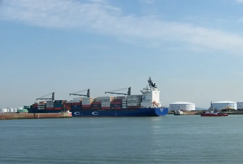 HSL PORTO Container Ship IMO 9299020 photo 6