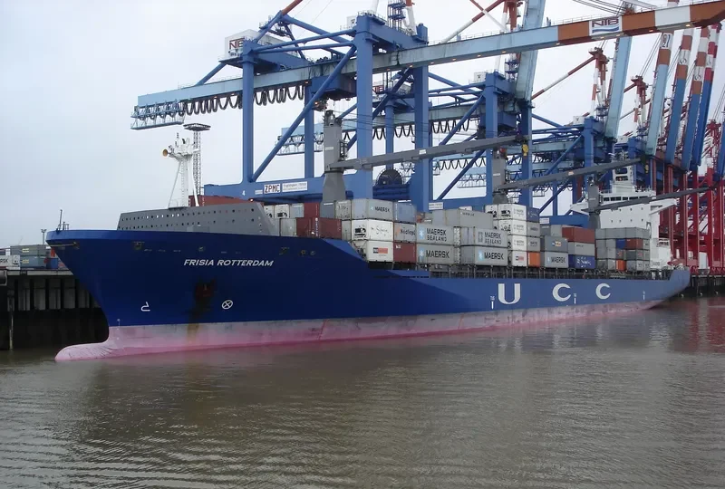 MAERSK DOUALA Container Ship IMO 9299032 photo 4