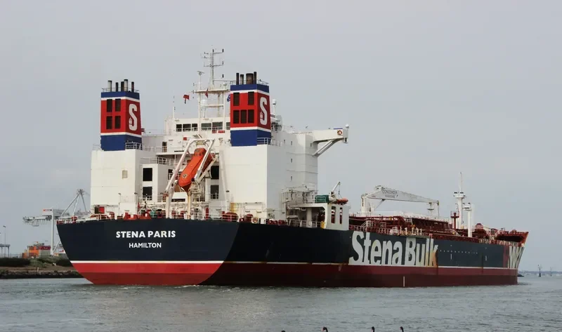 STENA PARIS Tanker IMO 9299123 photo 2