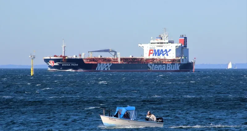 STENA PARIS Tanker IMO 9299123 photo 8