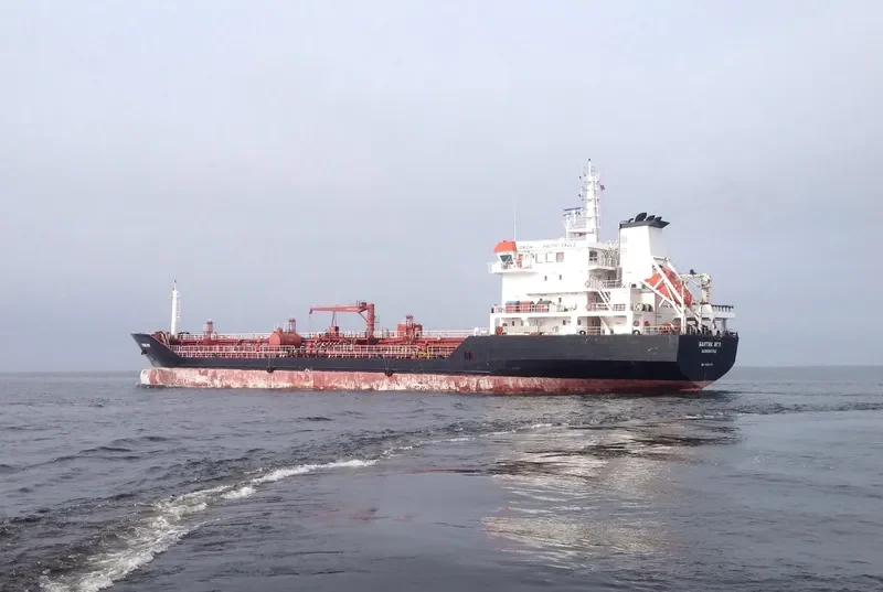 VELES Tanker IMO 9299173 photo 3