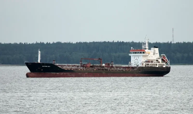 VELES Tanker IMO 9299173 photo 5