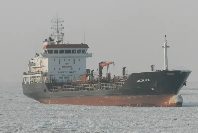 VELES Tanker IMO 9299173 photo 8