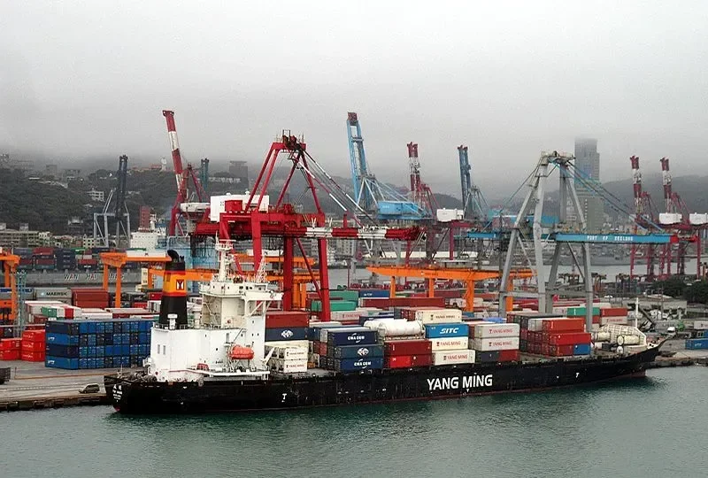 YM HAWK Container Ship IMO 9299317 photo 2