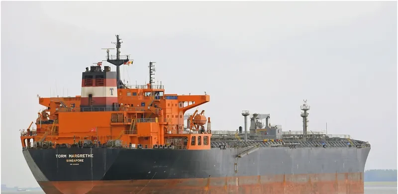 FSL PIRAEUS Tanker IMO 9299343 photo 3