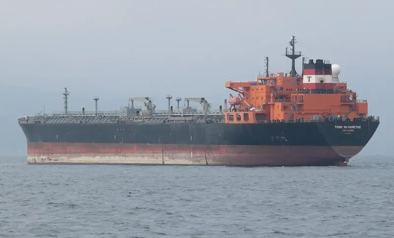 FSL PIRAEUS Tanker IMO 9299343 photo 10