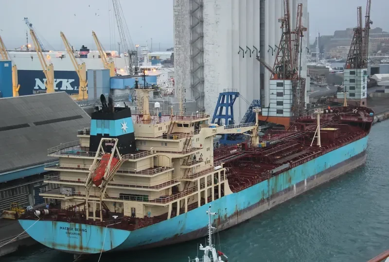 MAERSK BERING Tanker IMO 9299422 photo 5