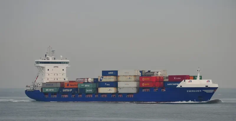 ENERGIZER Container Ship IMO 9299501 photo 3