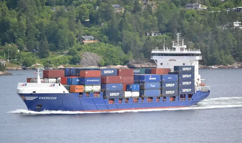 ENERGIZER Container Ship IMO 9299501 photo 7