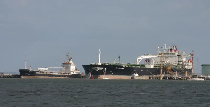 SEAHERITAGE Tanker IMO 9299599 photo 9