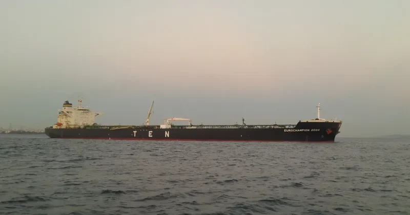 EUROCHAMPION 2004 Tanker IMO 9299666 photo 4