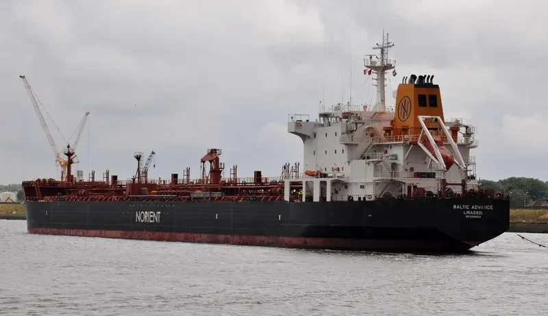 BALTIC ADVANCE Tanker IMO 9299862 photo 4