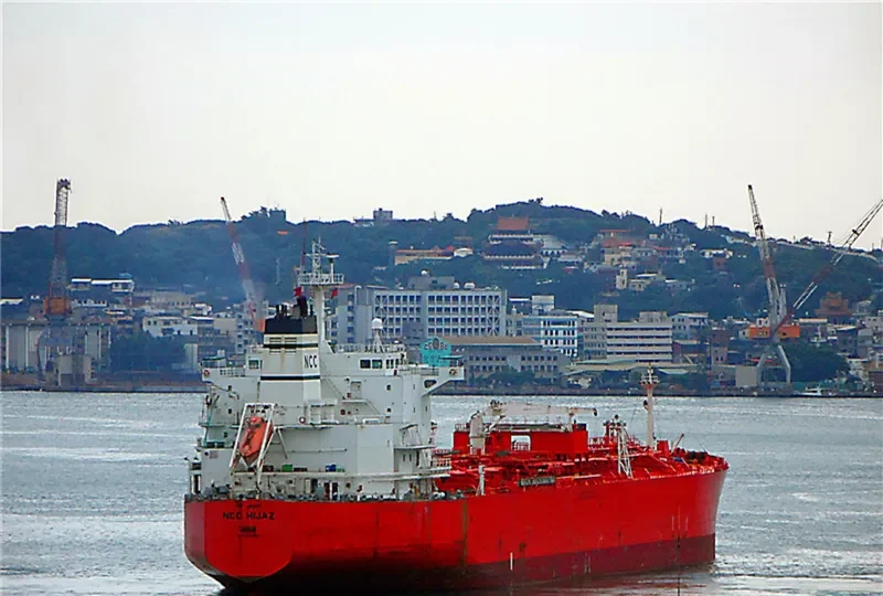 NCC HIJAZ Tanker IMO 9299886 photo 2