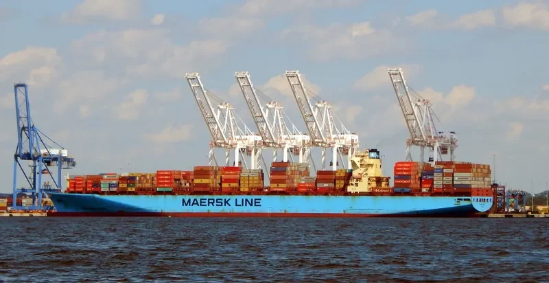 MAERSK SEVILLE Container Ship IMO 9299927 photo 3