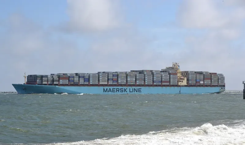 MAERSK SHEERNESS Container Ship IMO 9299939 photo 6