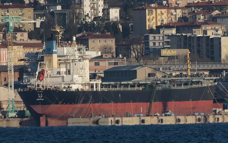 JU DA Bulk Carrier IMO 9300116 photo 8