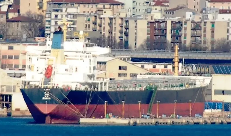 JU DA Bulk Carrier IMO 9300116 photo 9